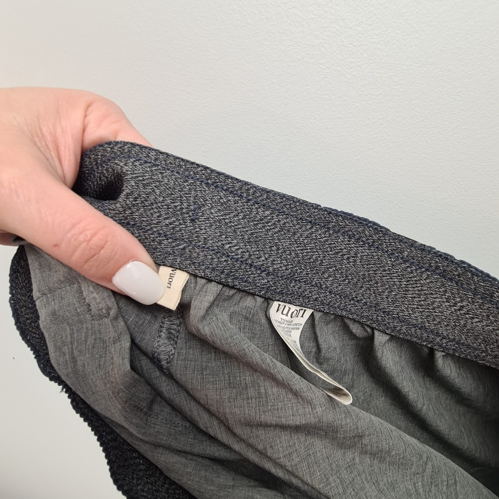 Vuori Short Mens XL Gray Camo Performance 4 Way Stretch Athletic Shorts Swim - Picture 6 of 12